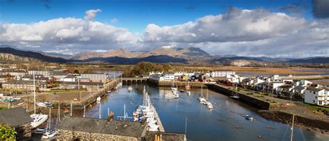 where to stay in porthmadog.